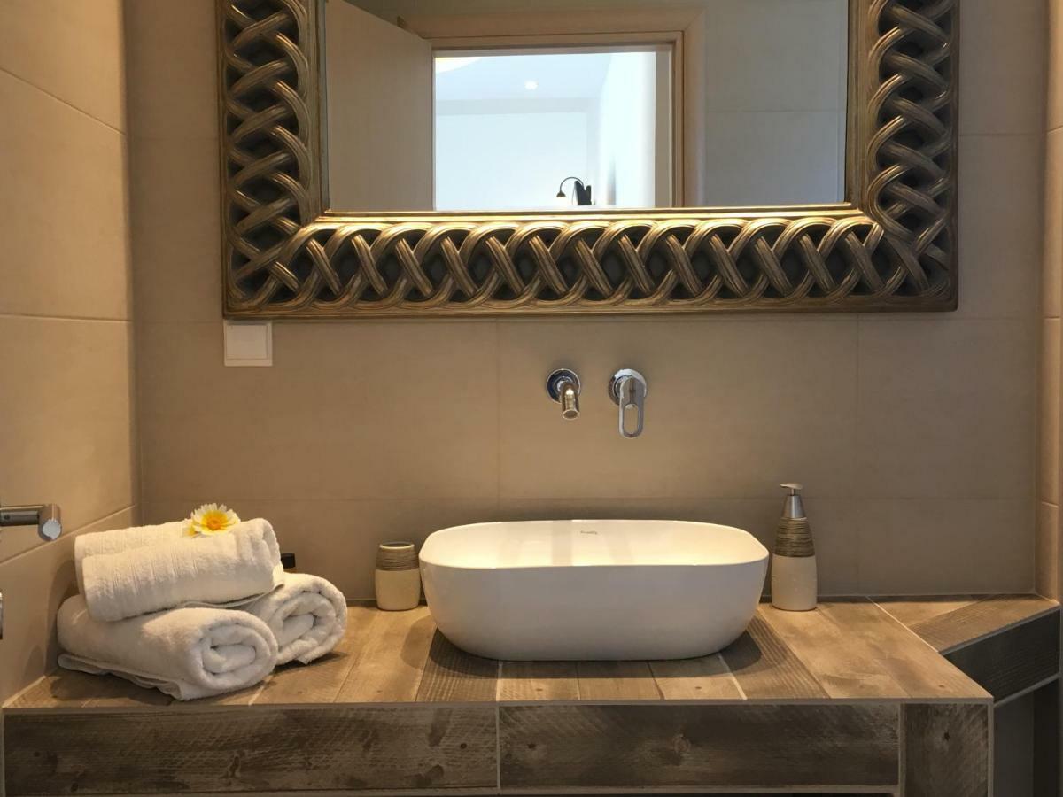 Pithos Apartments Вотон Экстерьер фото